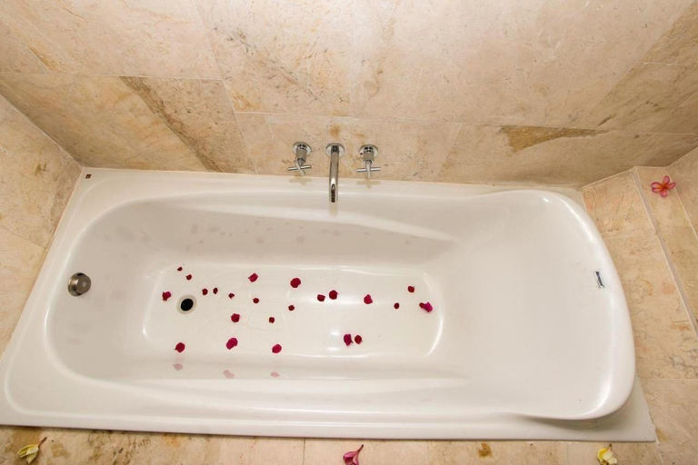 Bathroom 4, Rinjani Lodge, Lombok