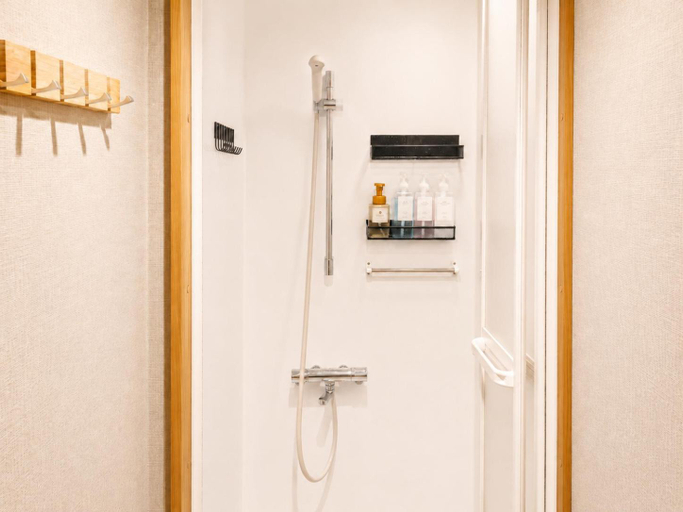 Bathroom 5, Tokyo Guesthouse HIVE, Chiyoda