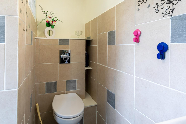 Bathroom 3, Fusains 5 petit-dejeuner vue mer, Côtes-d'Armor
