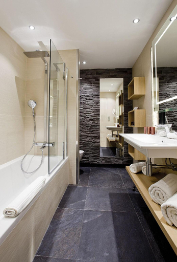 Bathroom 5, Thalazur Bandol Ile Rousse Hotel, Var