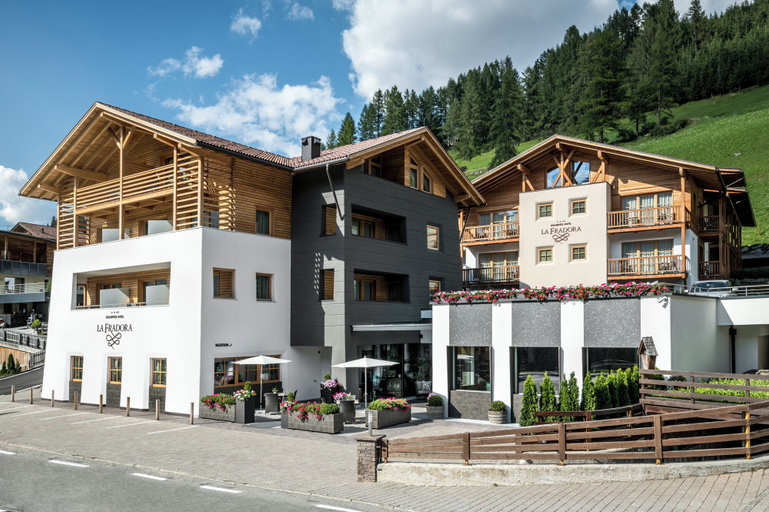 Exterior & Views 2, Hotel La Fradora - Dolomites Hotel, Bolzano
