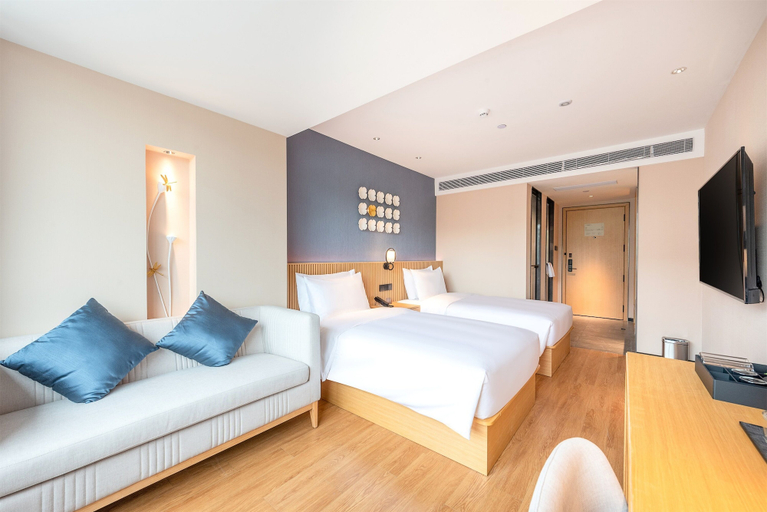 Room 2, Crystal Hotel Huafa Ice and Snow World, Shenzhen