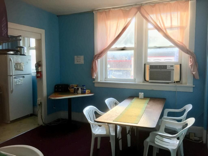 Dining, Washington Capital Hostel, Washington D.C.