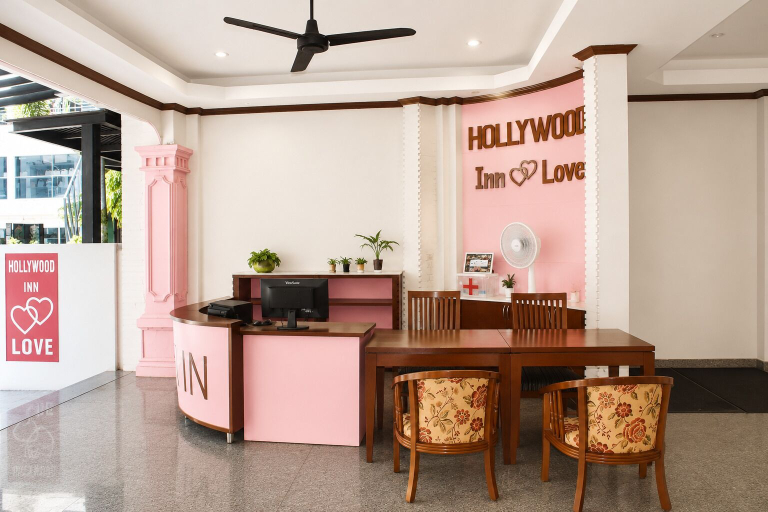 Others 5, Hollywood Inn Love, Pulau Phuket