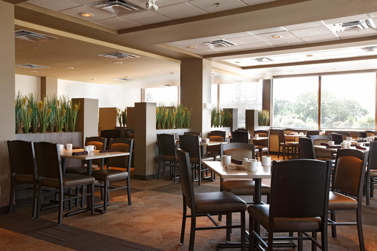 Food & Drinks 5, Viscount Gort Hotel, Banquet & Conference Centre, Division No. 11