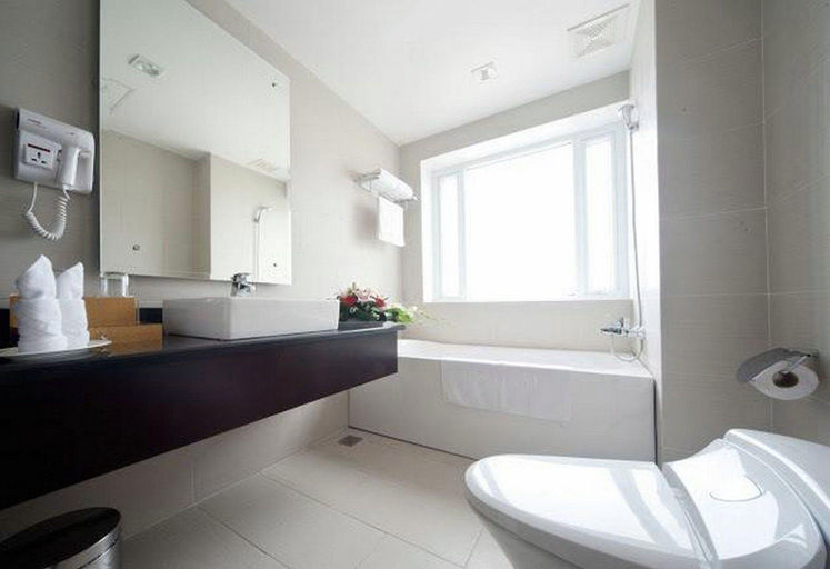 Bathroom 3, Gold Hotel Hue, Huế