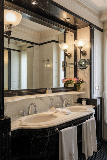 Bathroom 5, Hassler Roma, Rome