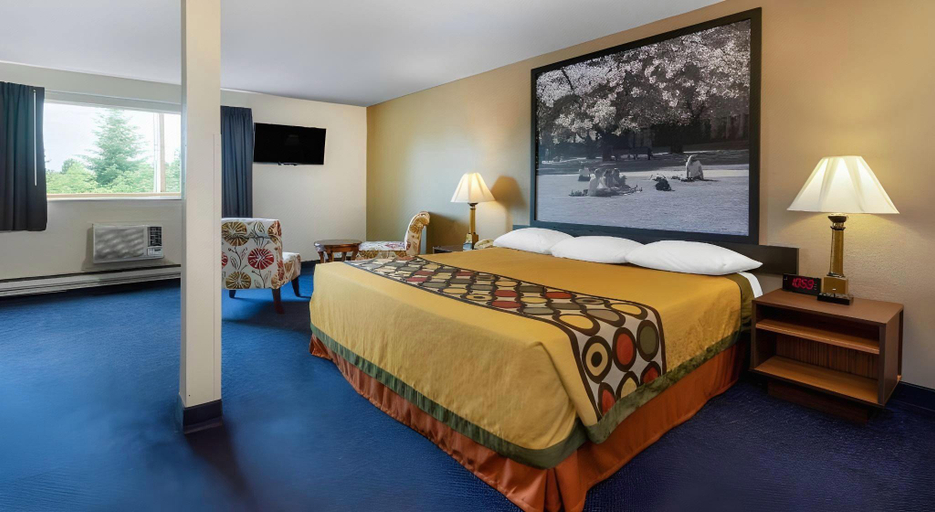 Bedroom 3, Sutton Suites Hotel, SeaTac