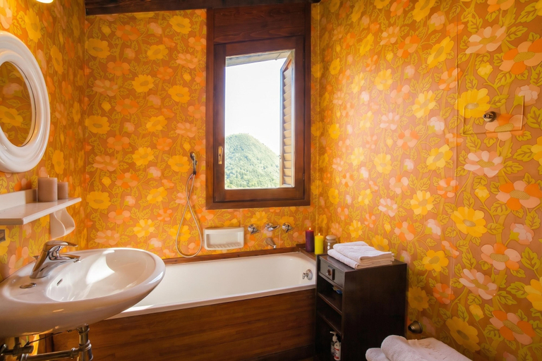 Bathroom 3, Villa Il Castagno, Como