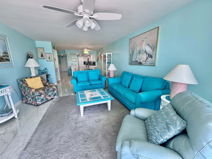 Living area 2, Welcome to a Beautifully Updated 2br/2ba Gulf-front Escape, Baldwin