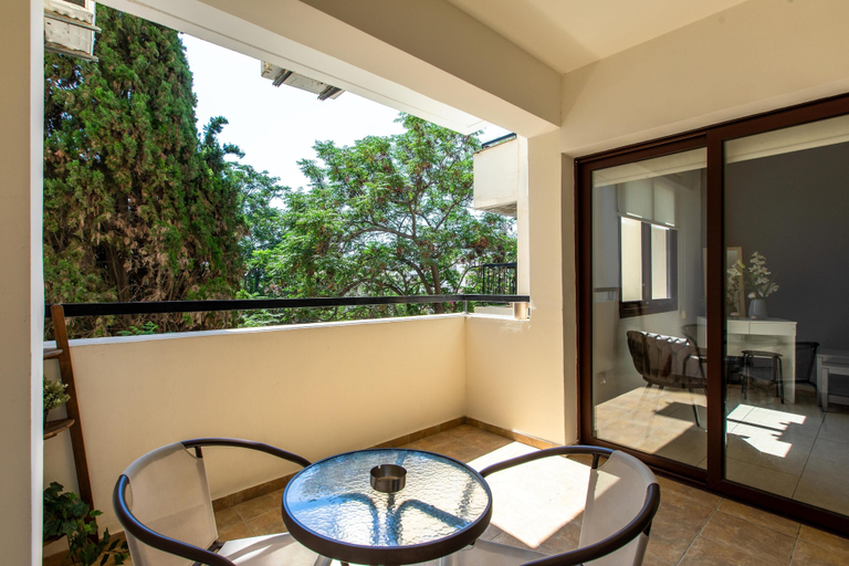 Balcony 5, Mia 1-BR Apartment & Balcony in Larnaca, Larnaca
