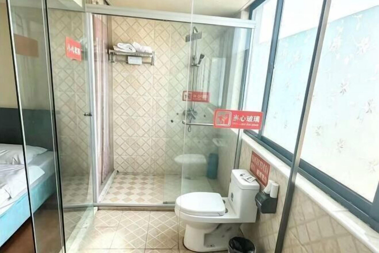 Bathroom 3, Huashu Hotel(Shanghai Yexie Store), Shanghai