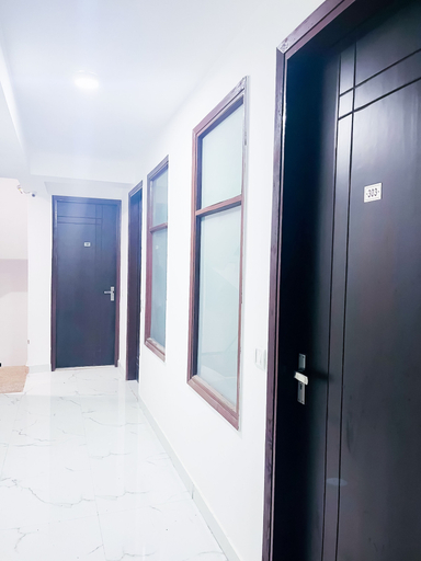 Lobby 5, Roomshala Hotel Seven Near Aims, Delhi