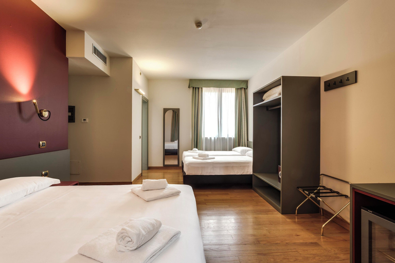 Others 5, HC Hotel Cremona Pilgrim's, Cremona