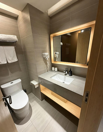 Bathroom 4, Ji Hotel Beijing Fuxingmen Baiyun Road, Beijing
