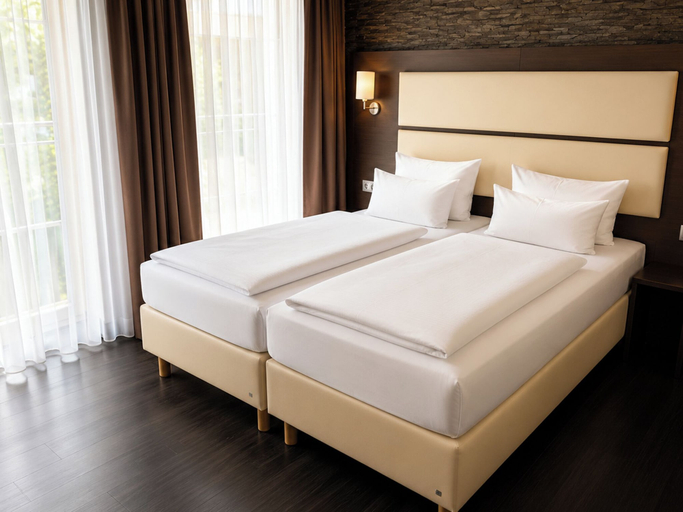 Bedroom 3, DORMERO Hotel Werther, Gütersloh