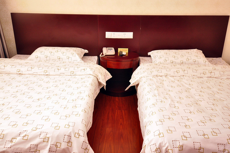 Bedroom 2, 68 Express Hotel (Dezhou Railway Station), Dezhou