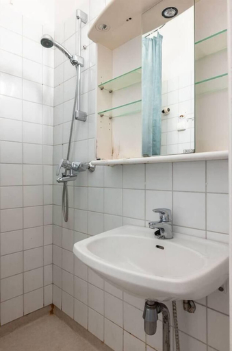 Bathroom, 2ndhomes Cozy Apartment with Park View, Uusimaa