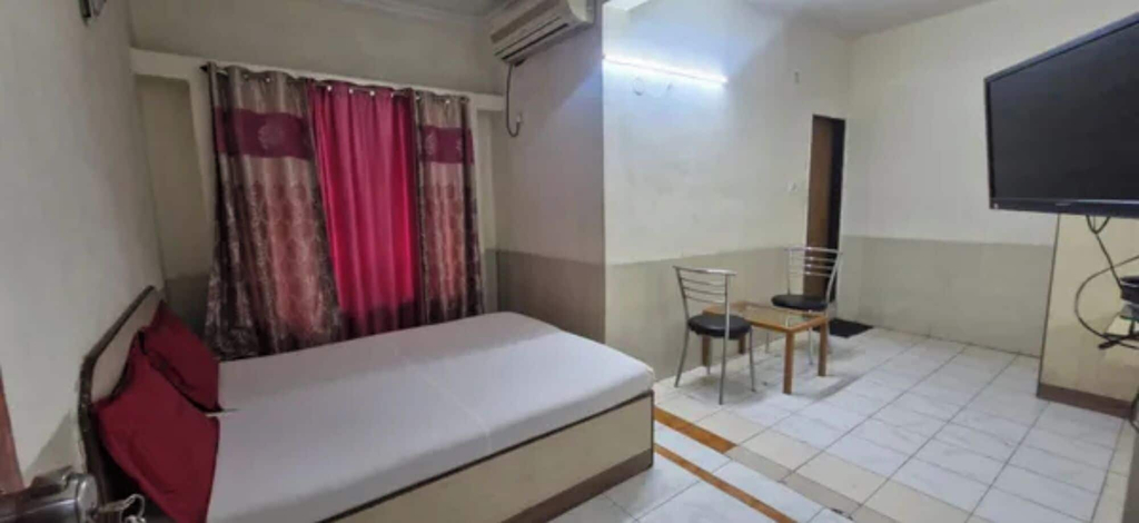 Room 4, Fabhotel Gandharva Inn, Pune