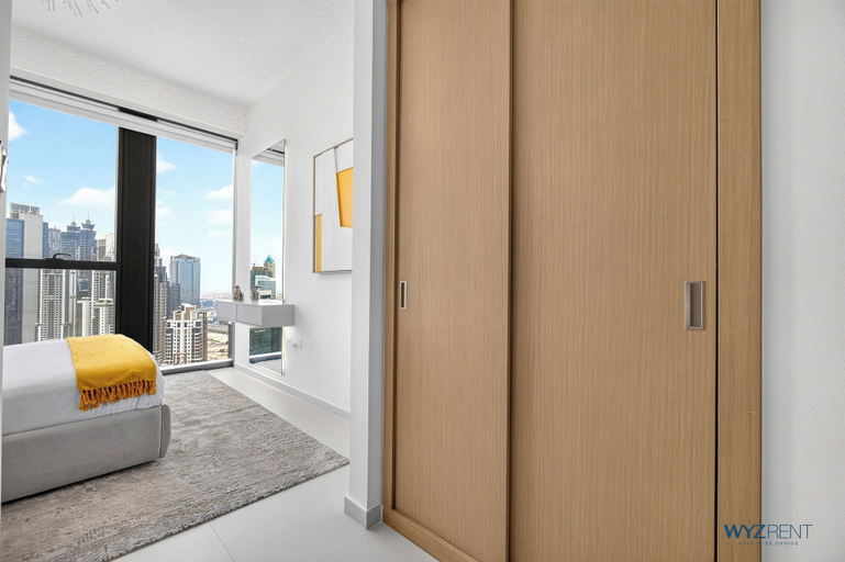Room 4, 2BR BLVD Heights 41F Pool Gym & Skyline, Dubai