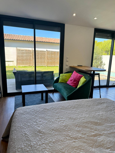 Bedroom, Le petit Fresquounet, Vaucluse