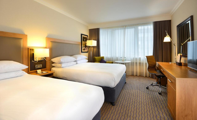 Bedroom 2, Clayton Hotel Burlington Road, Dublin
