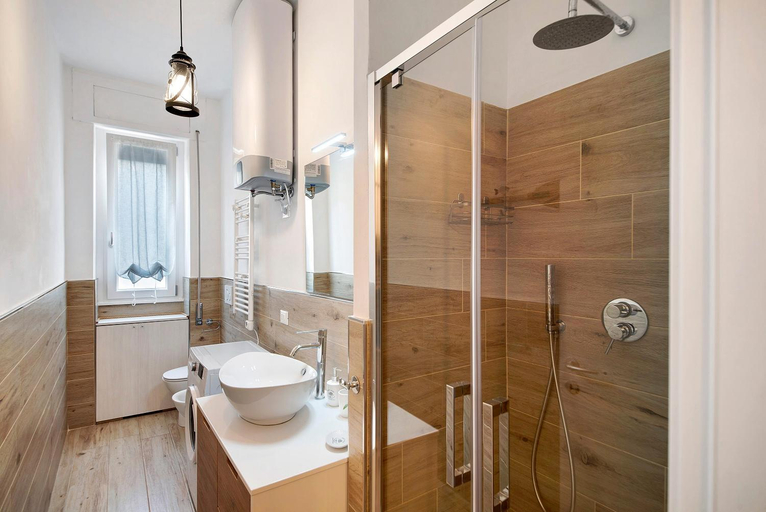 Bathroom 4, Bilocale Rimembranze 6, La Spezia