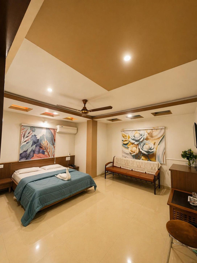 Bedroom 2, Hotel Rajdhani And Guest House, Panch Mahals