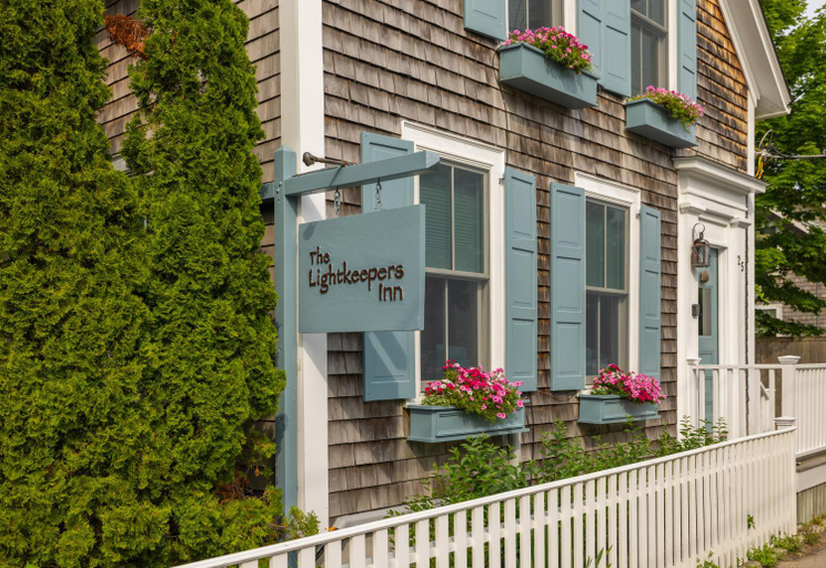 Others 5, Lightkeeper's Inn, Dukes