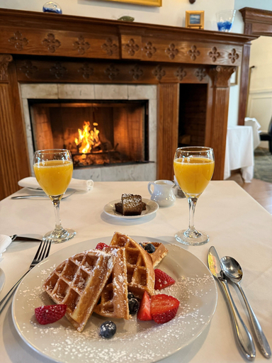Food & Drinks 5, Belfry Inn & Bistro, Barnstable