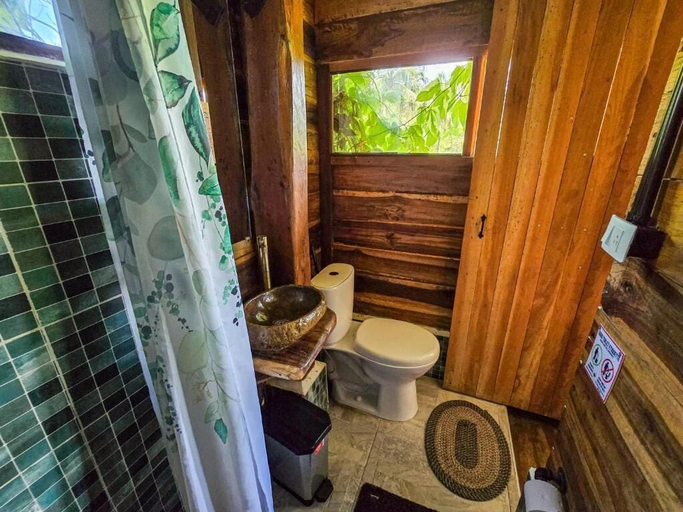 Bathroom 3, Natyva House, Santa Marta (Dist. Esp.)