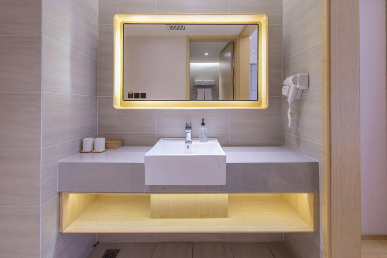 Bathroom 3, Ji Hotel Tianjin Zhongshan Road , Tianjin