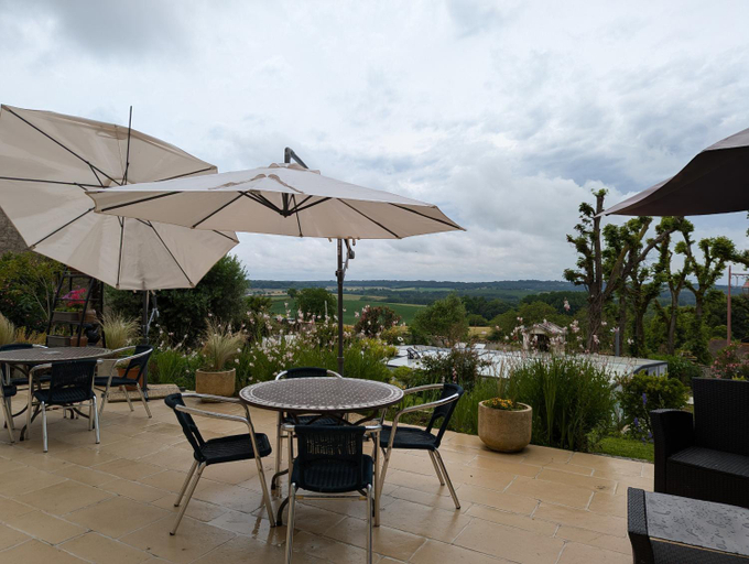 Others 5, Domaine du Coq, Charente