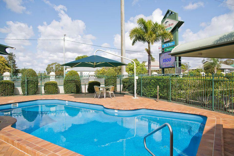 Sport & Beauty, Carriers Arms Hotel, Maryborough