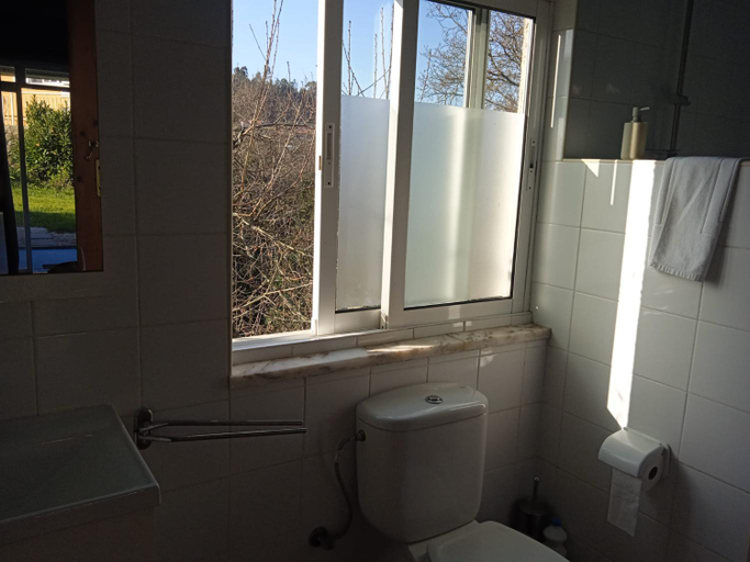 Bathroom 4, Casinhas do Ribeiro, Póvoa de Lanhoso