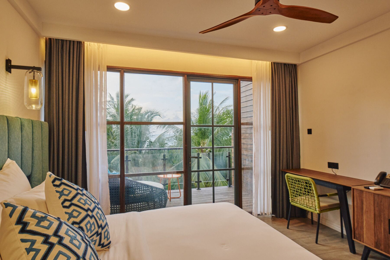 Bedroom 3, Beach Hotel Dhigurah