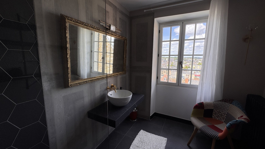 Bathroom 2, Maison Saint Christophe, Sarthe