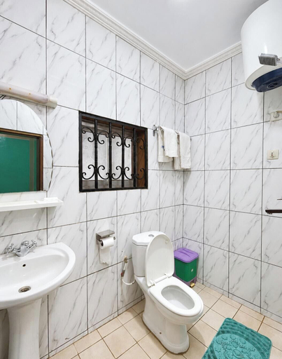 Bathroom 3, Hotel Residence Madadjeu, Mfoundi