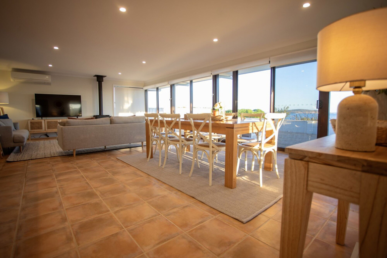 Room 2, West Beach Holiday Home, Esperance