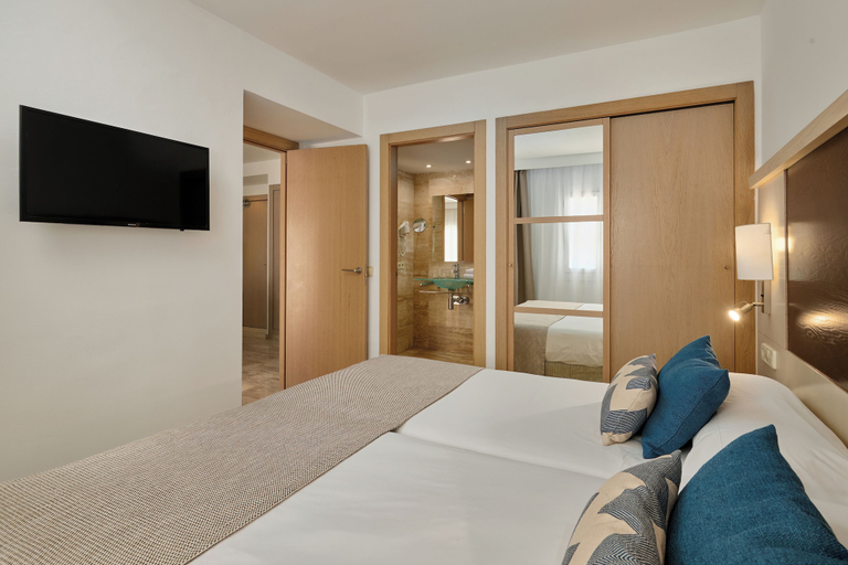 Bedroom, Grupotel Dunamar, Baleares