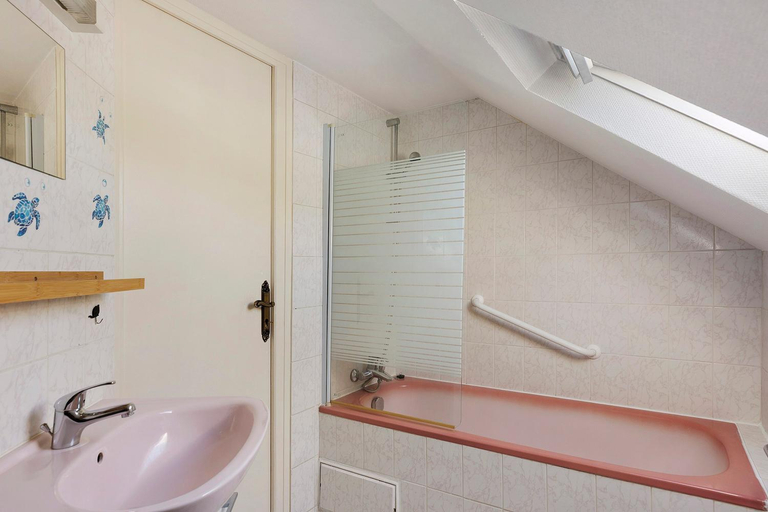 Bathroom 3, La Ferme Des Bigornes, Indre