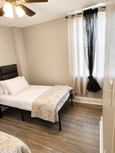 Room 5, Diamond Crown Loft, Philadelphia