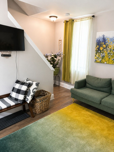 Living area 4, Diamond Crown Loft, Philadelphia