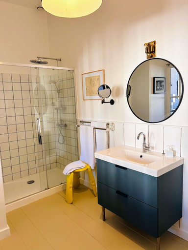 Bathroom, MAISON MATEJEWSKI chambre d'hotes avec jardin, Gironde
