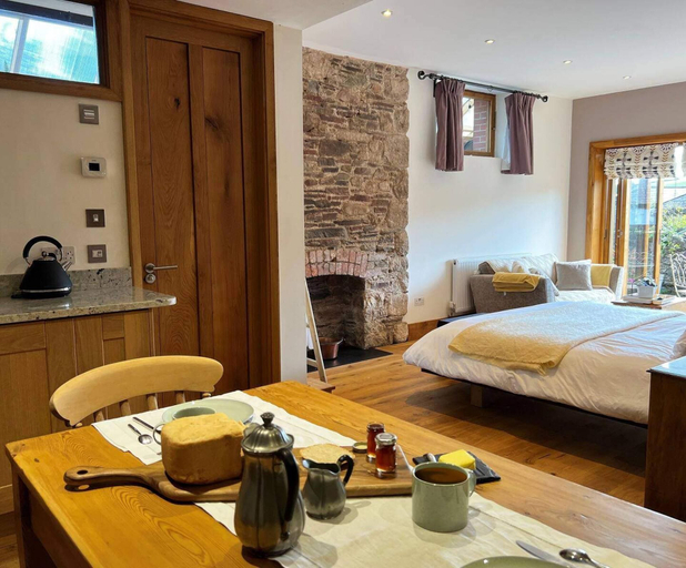 Room 4, Old Chapel of Ermington - Converted Vestry, Devon