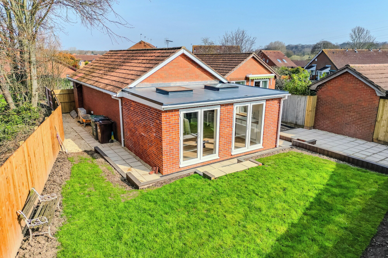 Exterior 5, Remarkable 3-bed Lodge in Loughborough, Leicestershire