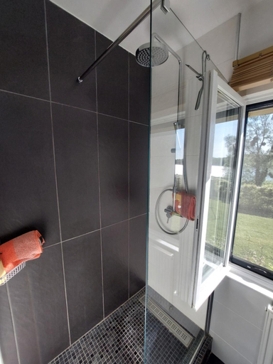 Bathroom, maison caroline bairon, Ardennes