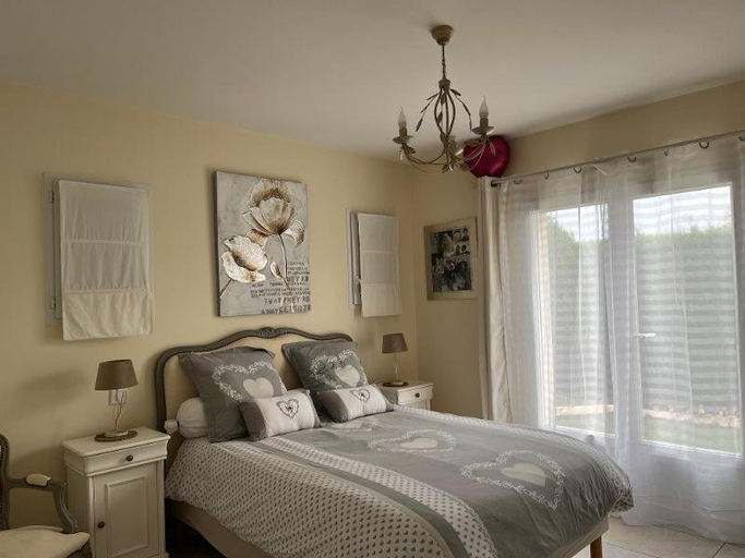 Bedroom 2, Les hortensias, Vendée