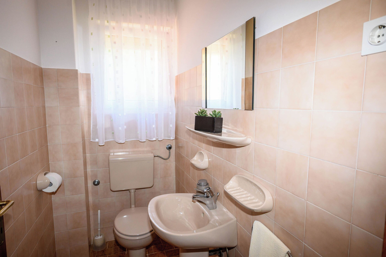 Bathroom 3, Apartments Vesna, Novi Vinodolski