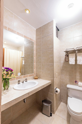 Bathroom 4, Hotel Agustos Urubamba, Urubamba